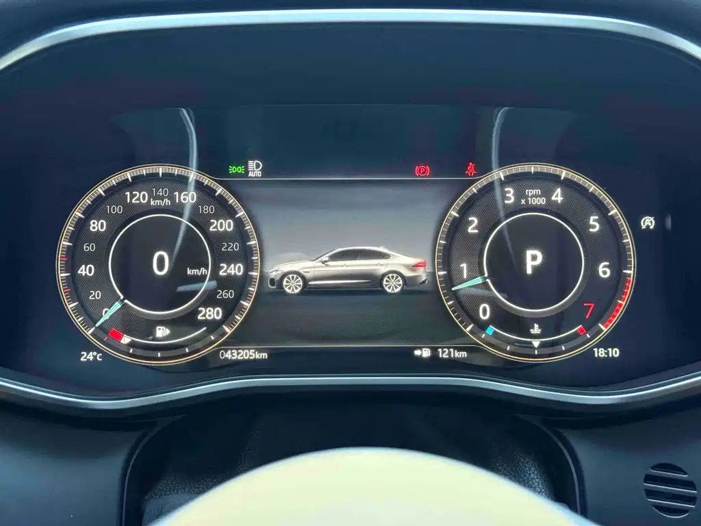 Jaguar XFL — миниатюра 9