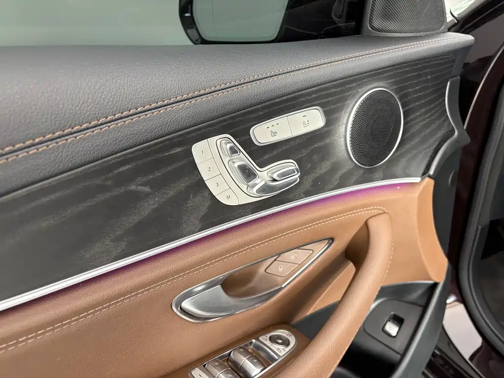 MERCEDES-BENZ E CLASS