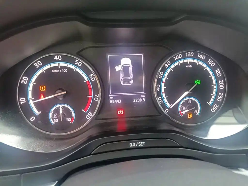 Skoda Karoq — миниатюра 12