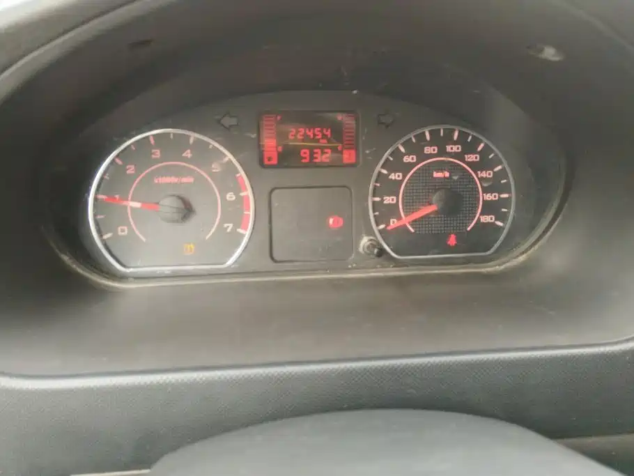 Wuling Rongguang — миниатюра 14