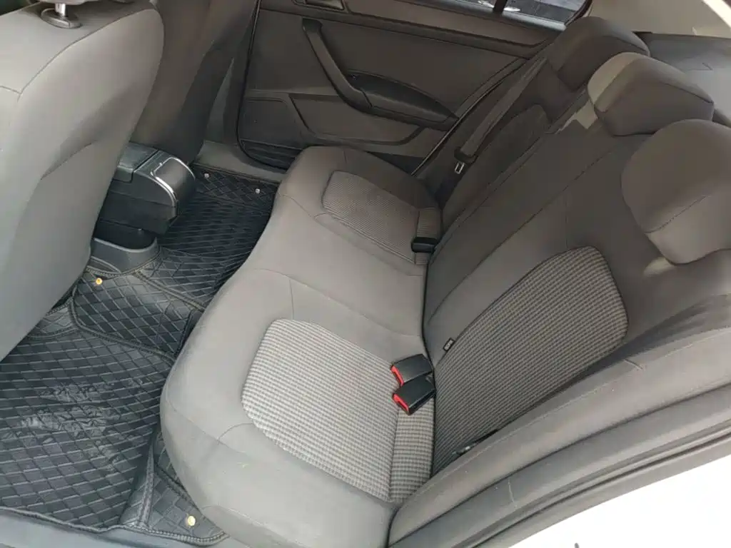 Volkswagen Santana — миниатюра 17