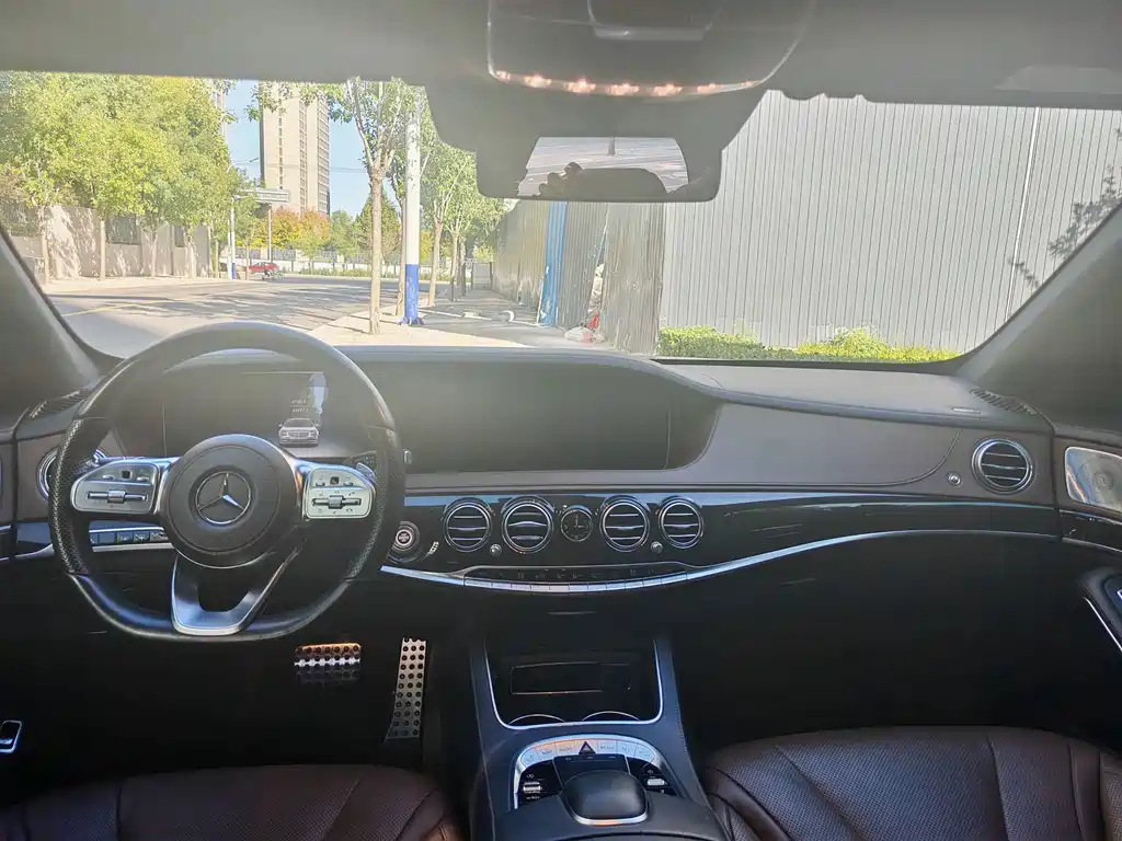 Mercedes-Benz S-Class — миниатюра 7