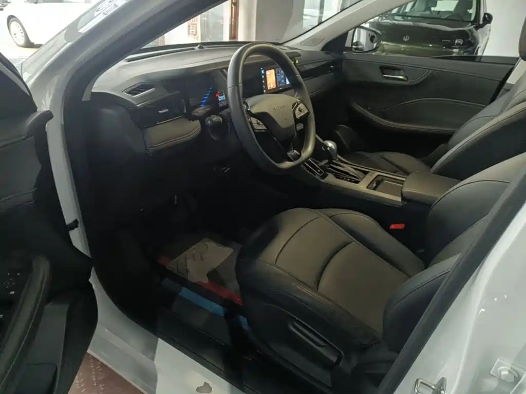 Roewe i5 — миниатюра 16