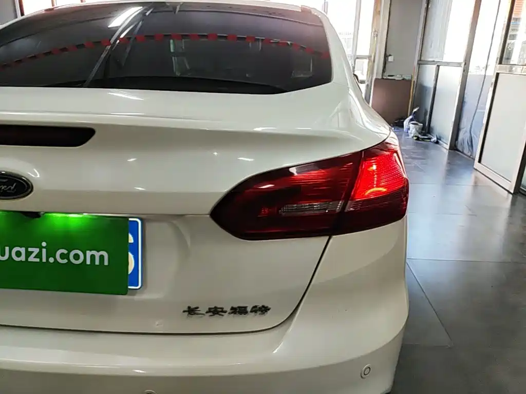 Ford Focus — миниатюра 8