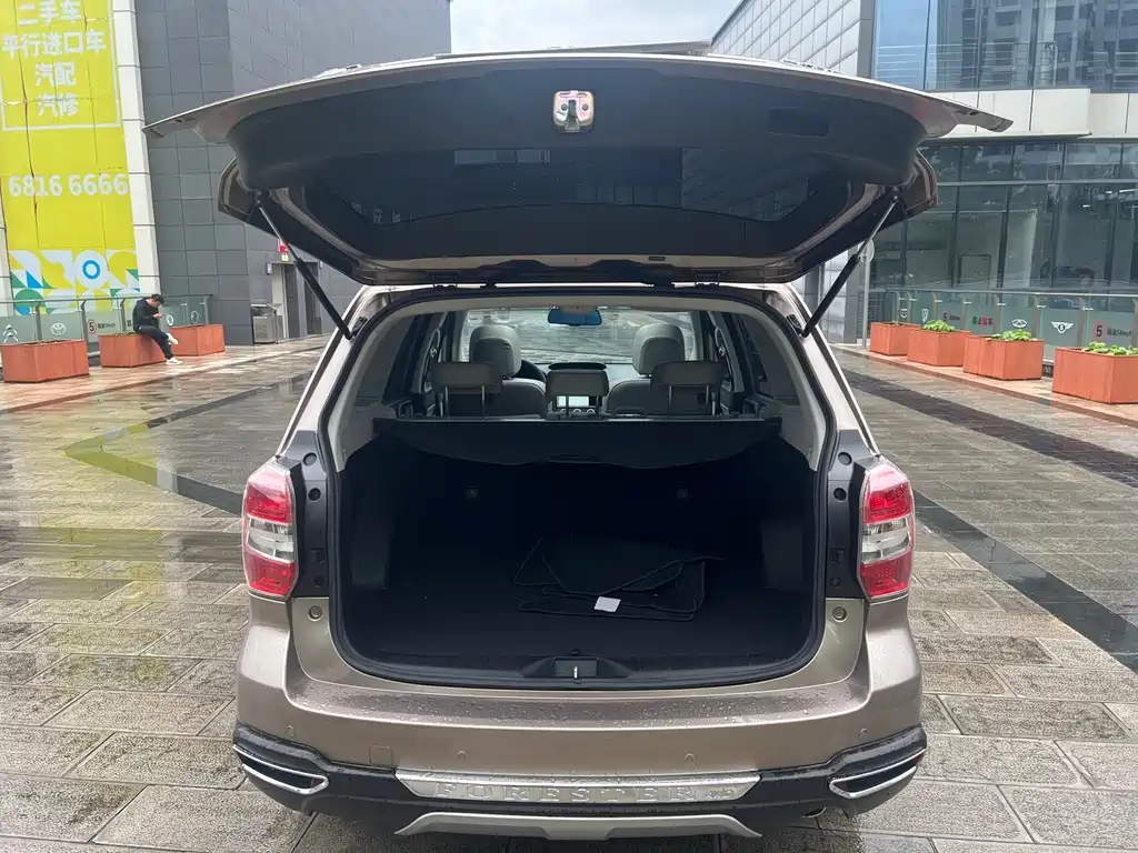 Subaru Forester 2014 2.5i AT Elite