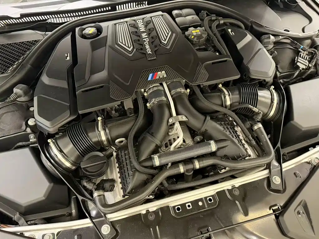 BMW M8 — миниатюра 8