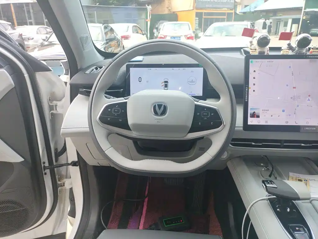 Changan UNI-Z New Energy — миниатюра 3