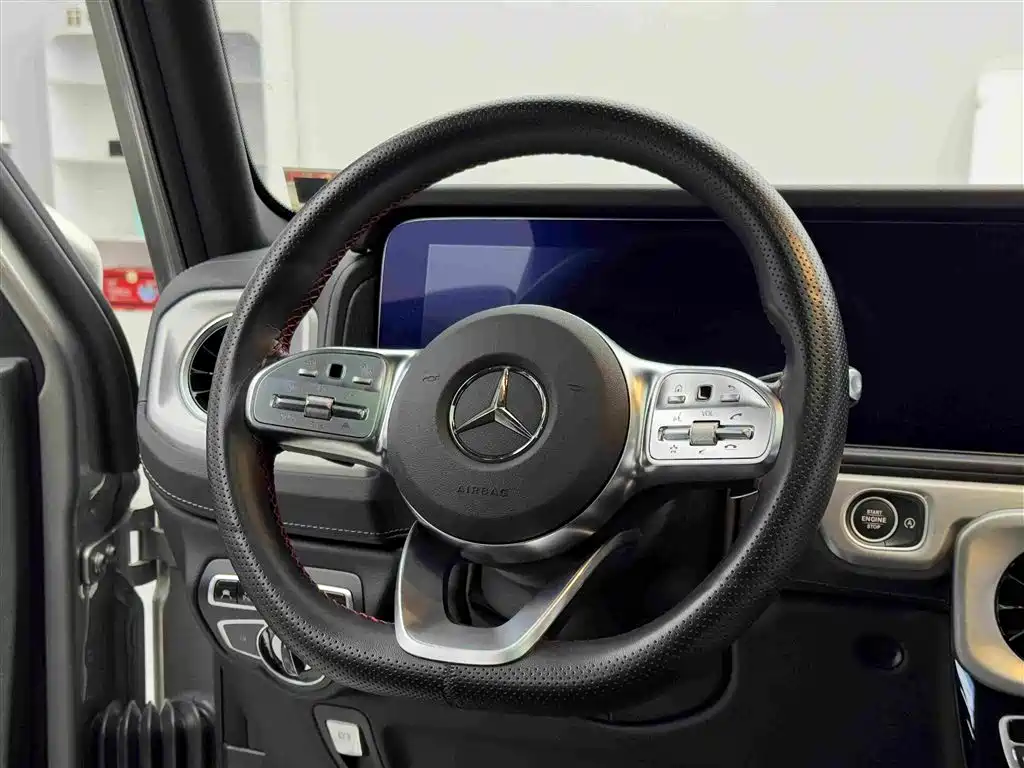 Mercedes-Benz G-Class 2024 — фото 14