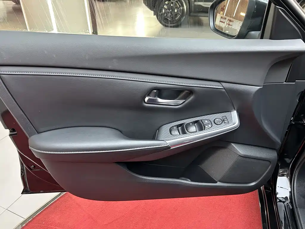 Nissan Sylphy — миниатюра 10