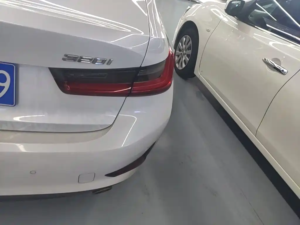 BMW 3 Series — миниатюра 8