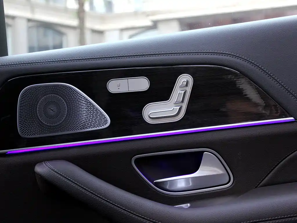 Mercedes-Benz GLS — миниатюра 24