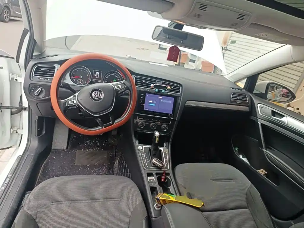 Volkswagen Golf — миниатюра 10