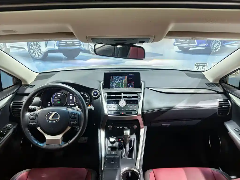 Lexus NX — миниатюра 6