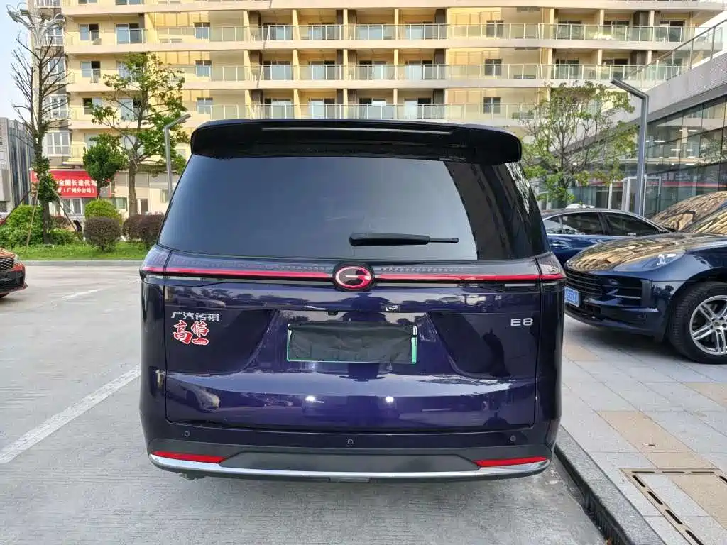 GAC Motor Trumpchi E8 PHEV — миниатюра 4