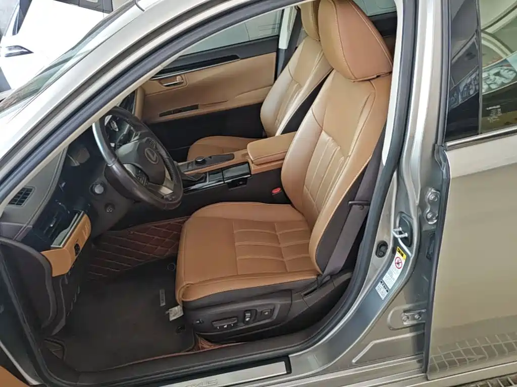 Lexus ES — миниатюра 15