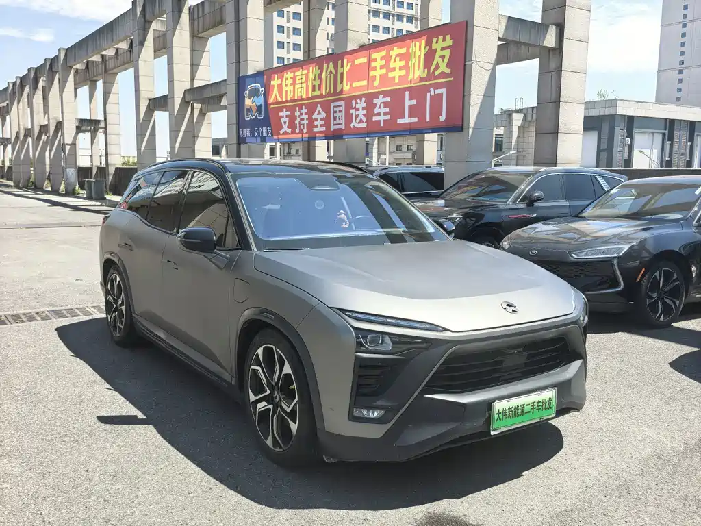 NIO ES8