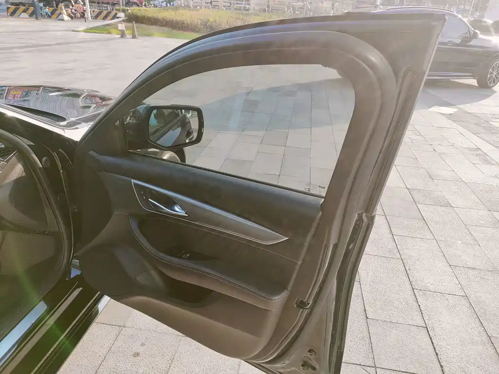Cadillac CT5 — миниатюра 33