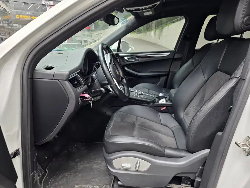 Porsche Macan — миниатюра 4