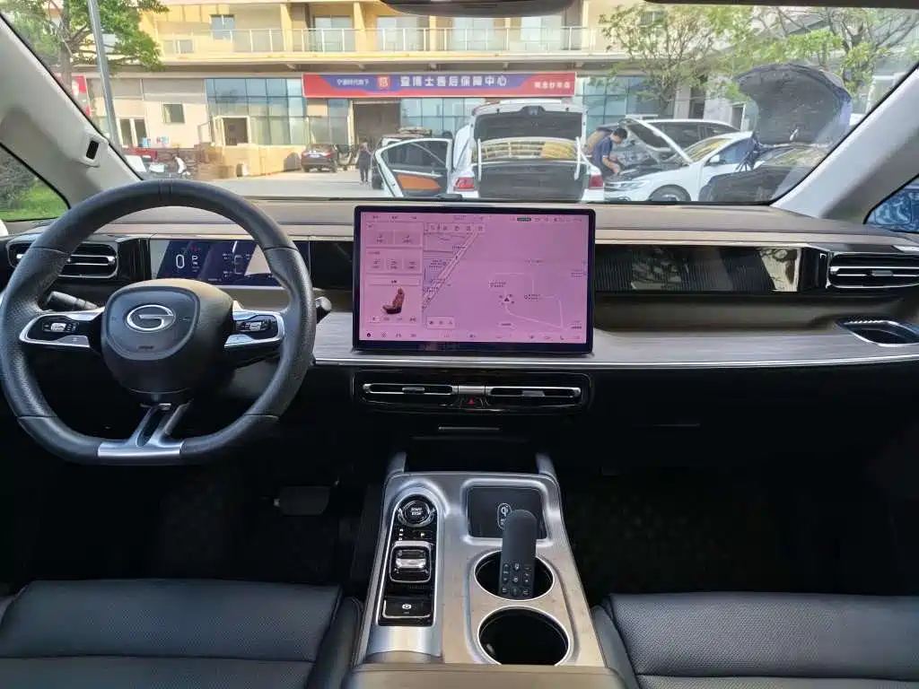 GAC Motor Trumpchi E8 PHEV — миниатюра 8
