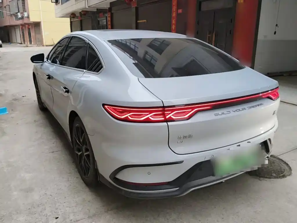 BYD Han — миниатюра 5