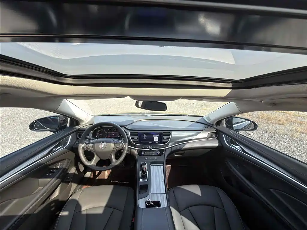 Buick LaCrosse — миниатюра 10