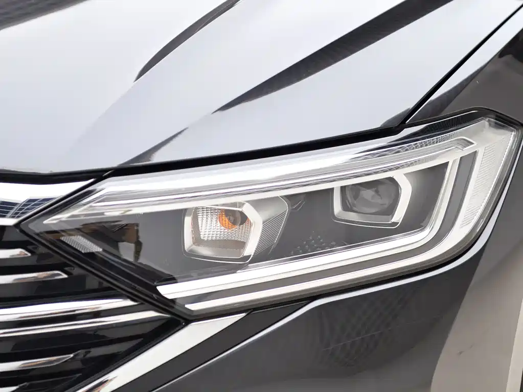 Volkswagen Sagitar — миниатюра 19