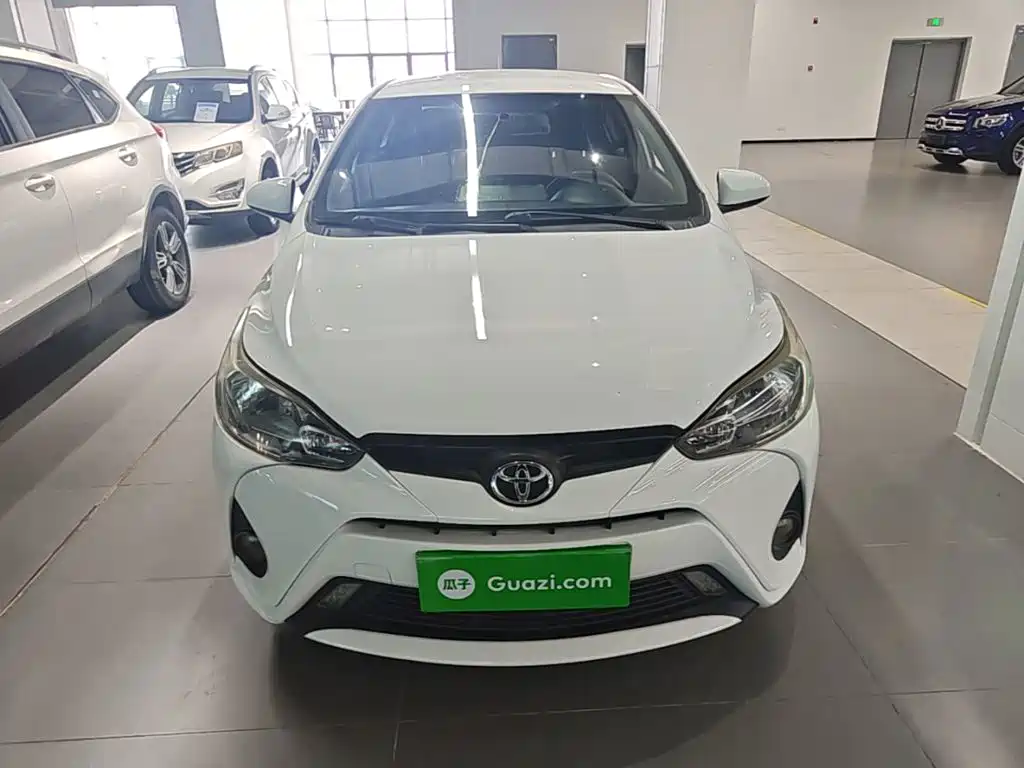 Toyota Yaris L — миниатюра 3
