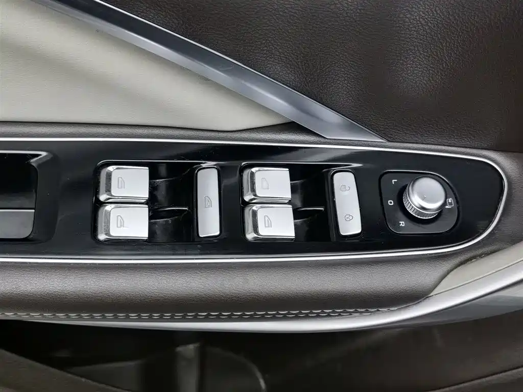 Geely Jiaji 2019 1.5TD PHEV Premium