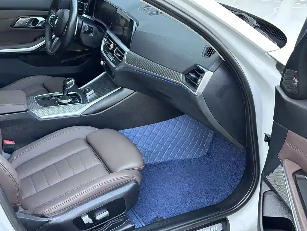 BMW 3 Series — миниатюра 11