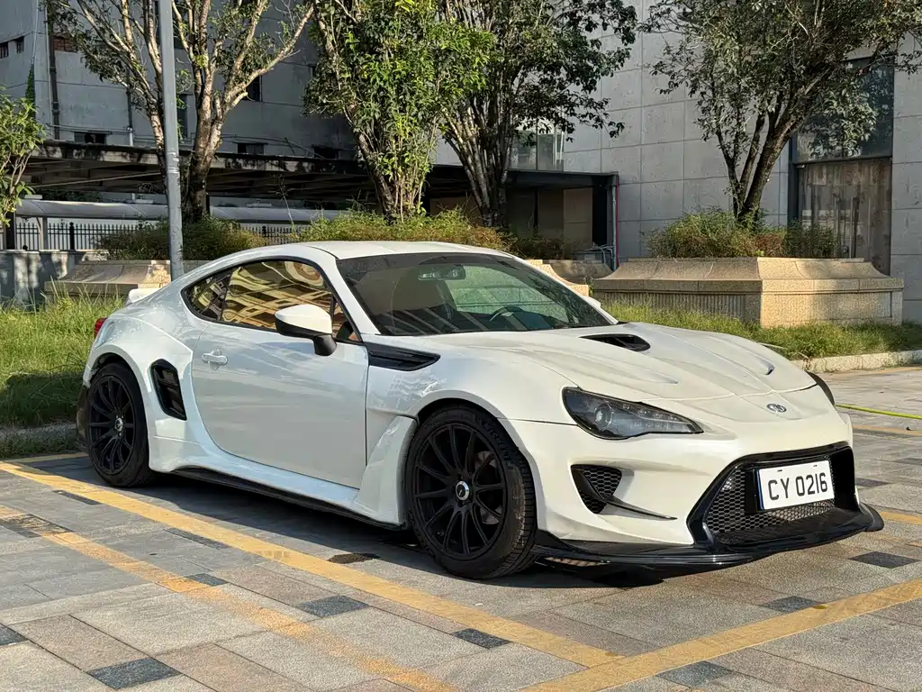 Toyota 86 — миниатюра 3