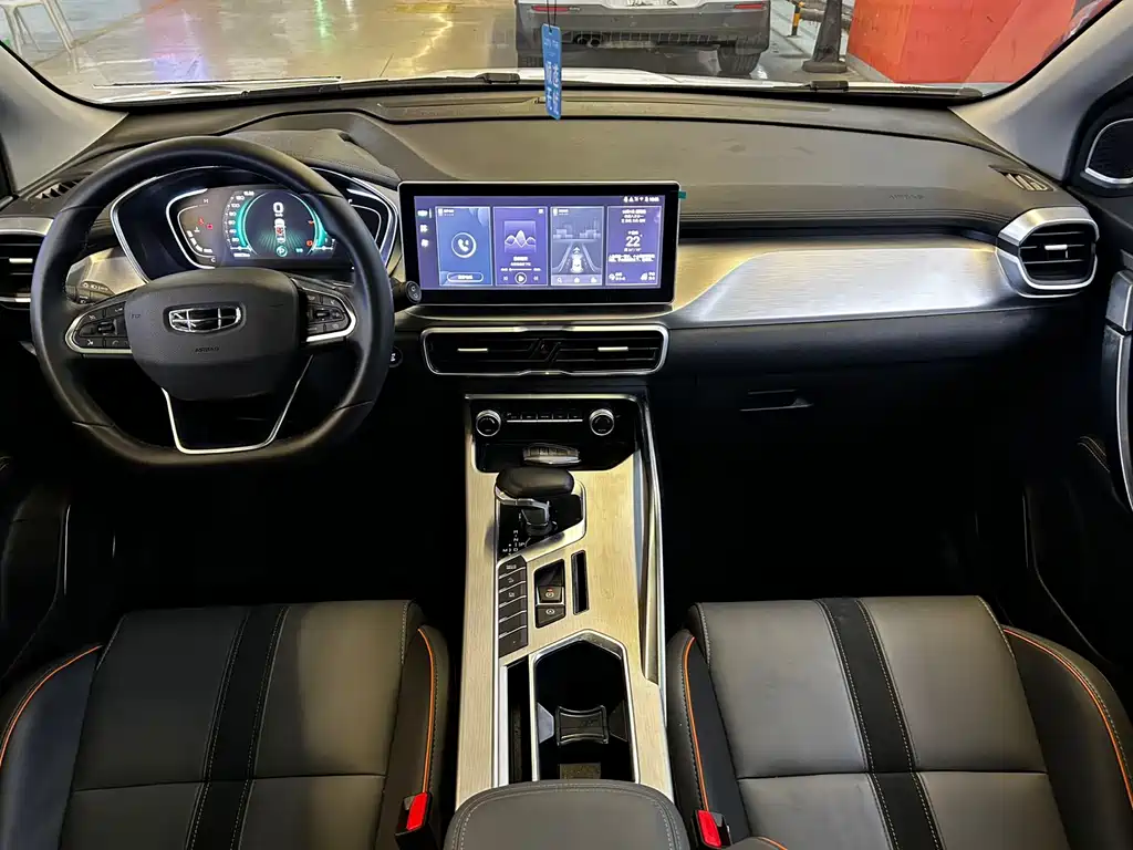 Geely Binyue — миниатюра 6