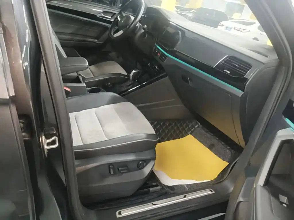 Volkswagen X — миниатюра 25