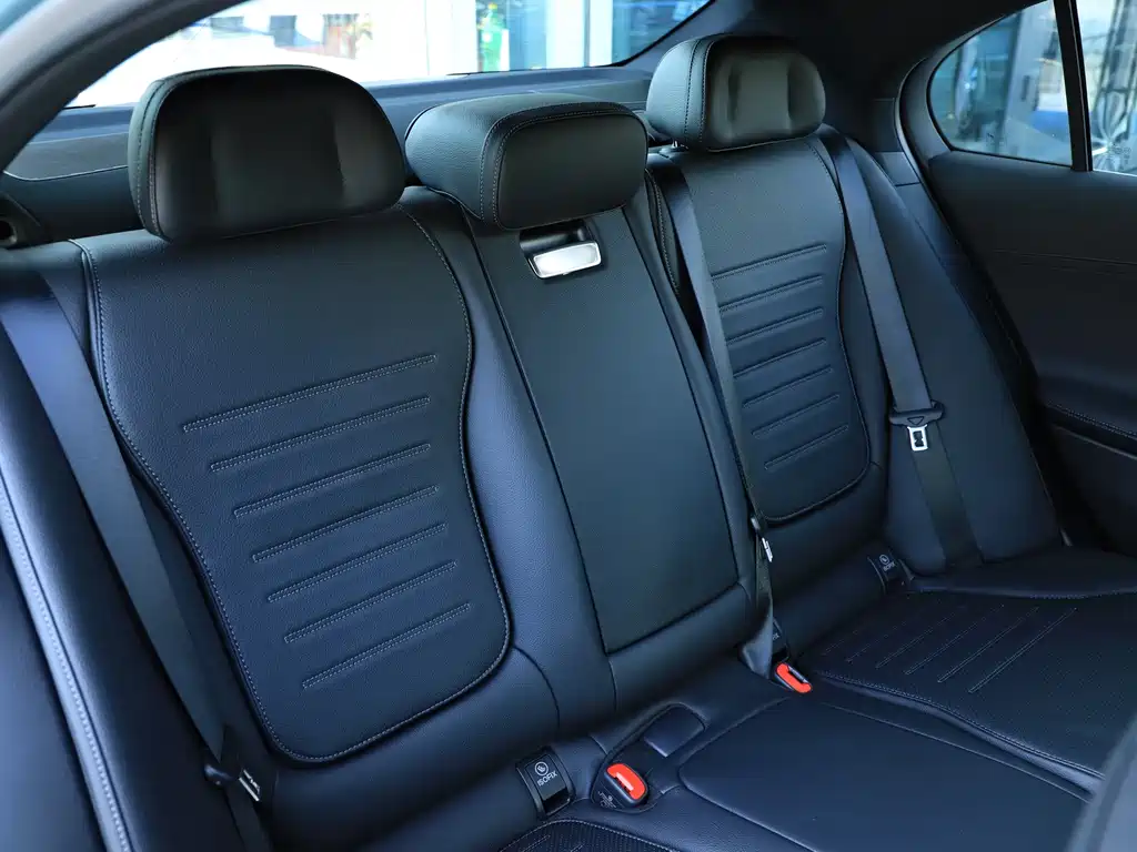 Mercedes-Benz C-Class — миниатюра 28