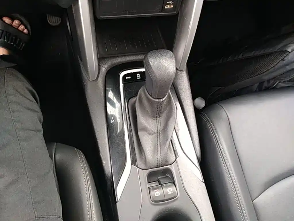 Toyota Corolla Cross — миниатюра 14