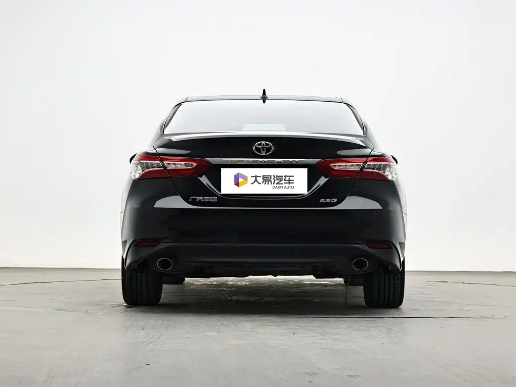 Toyota Camry — миниатюра 4