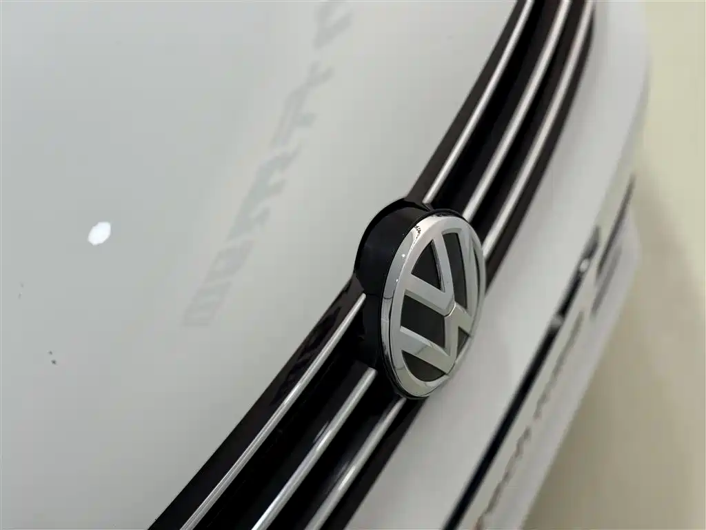 Volkswagen Sagitar 2018 1.6L AT Comfort