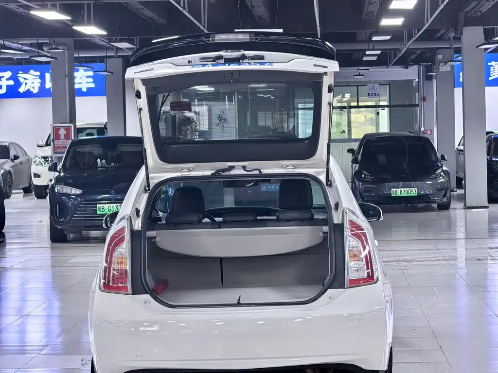 Toyota Prius — миниатюра 15
