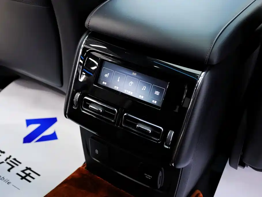 Lincoln Aviator — миниатюра 32
