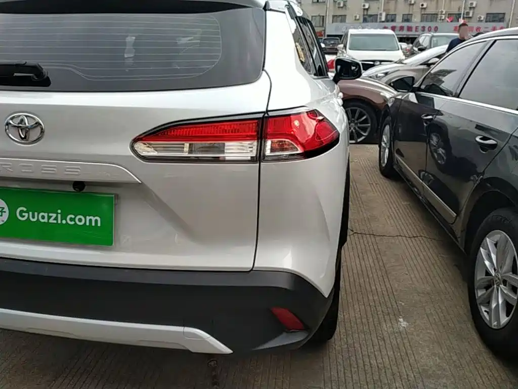 Toyota Corolla Cross — миниатюра 8