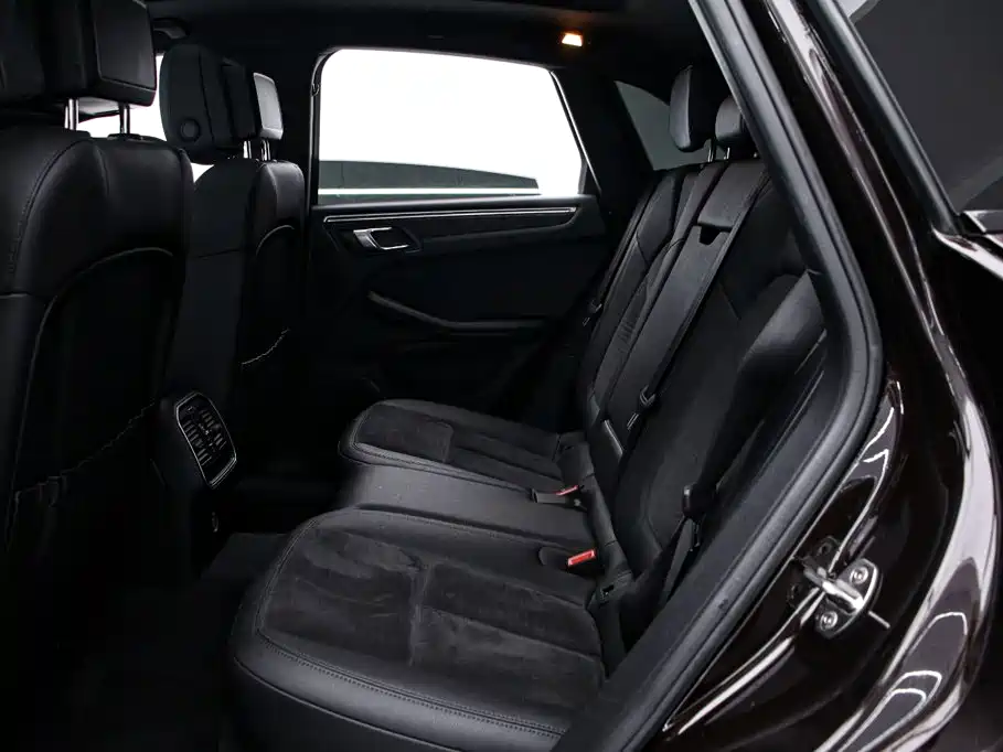 Porsche Macan — миниатюра 15