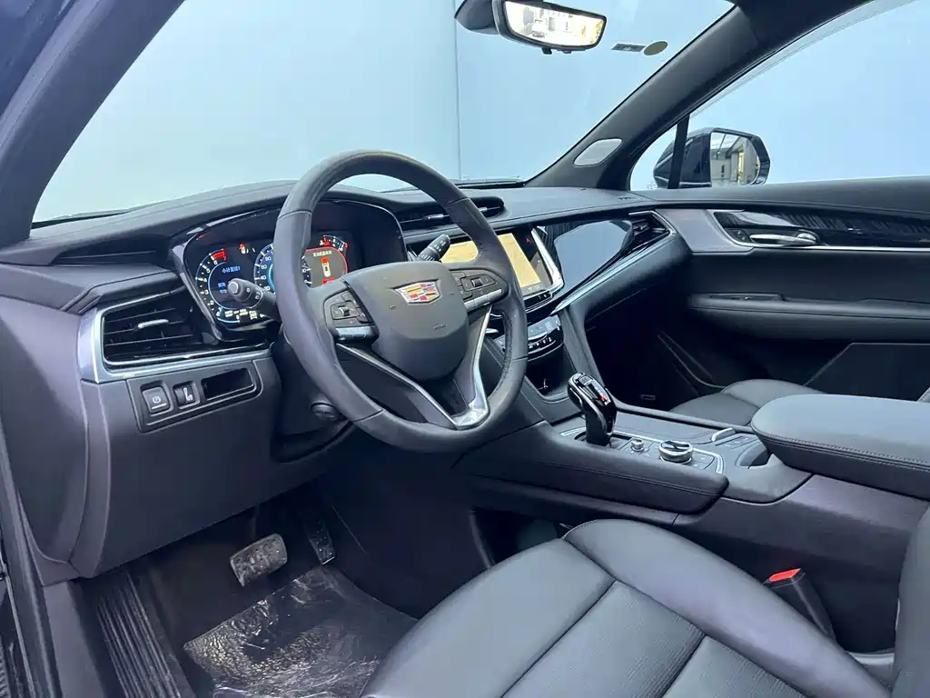 Cadillac XT6 — миниатюра 5