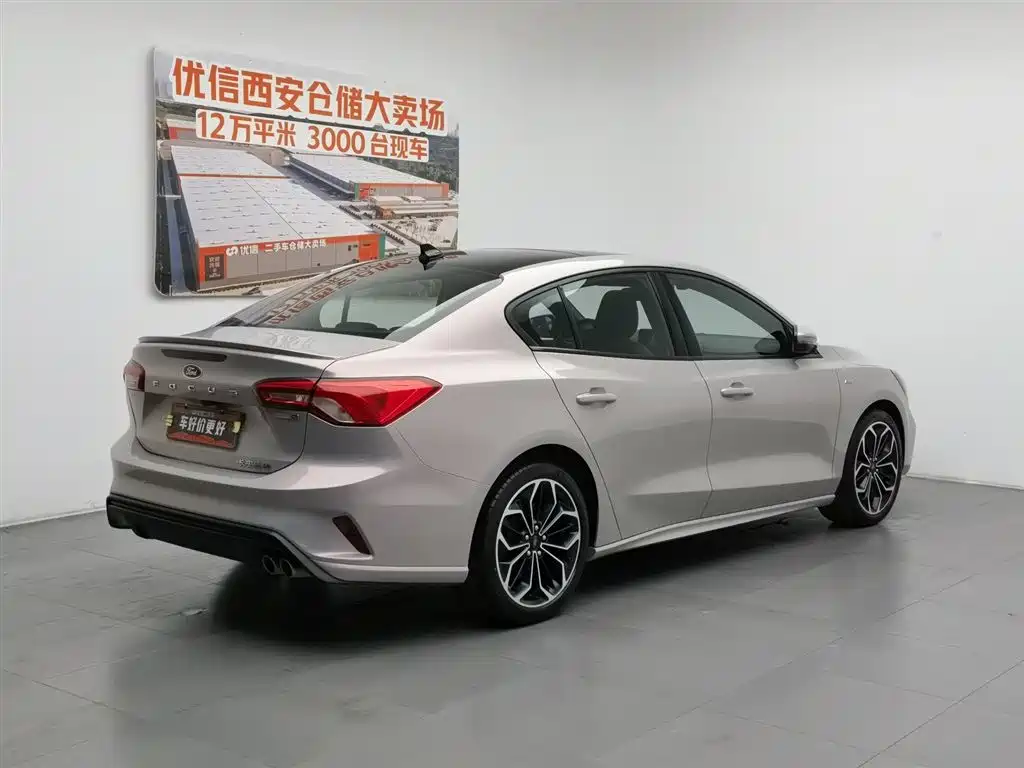 Ford Focus 2019 EcoBoost 180 AT ST Line