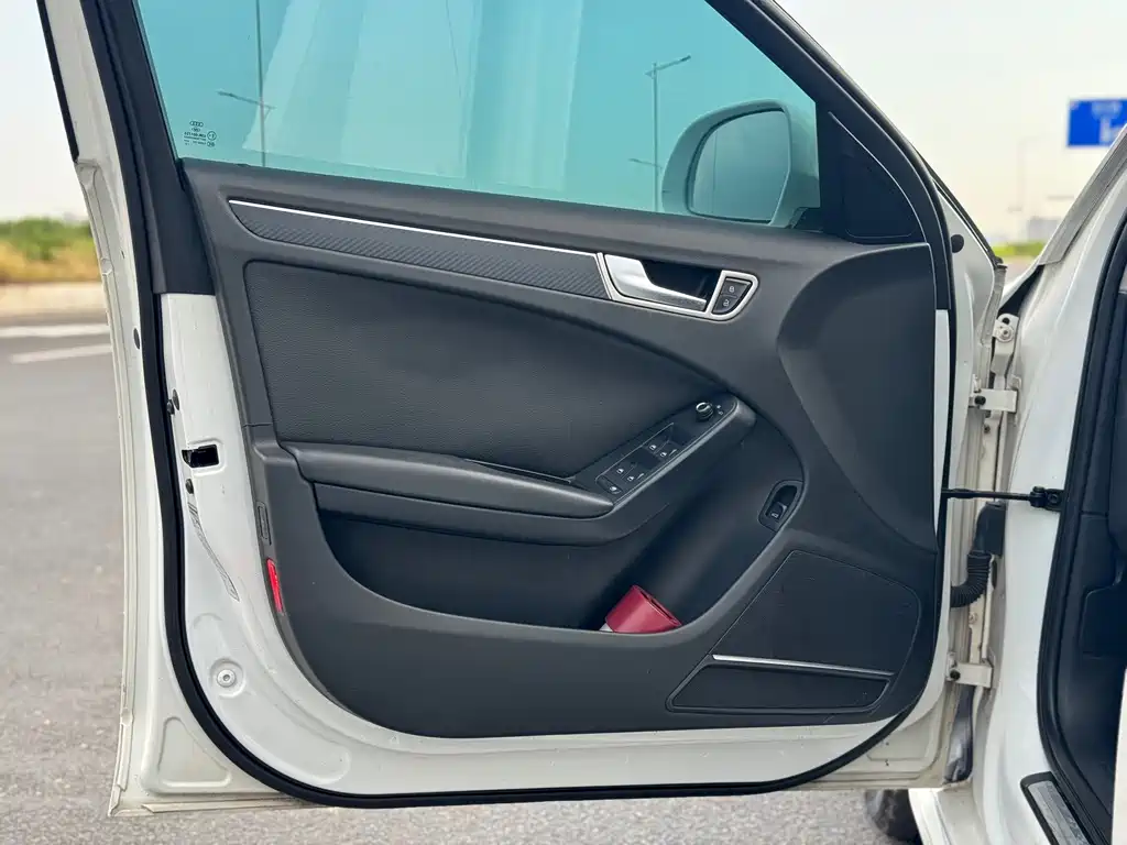 Audi A4L — миниатюра 14