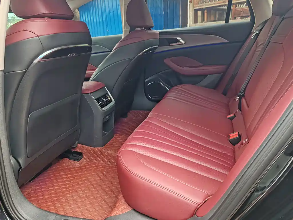 Hongqi Hongqi H5 — миниатюра 4