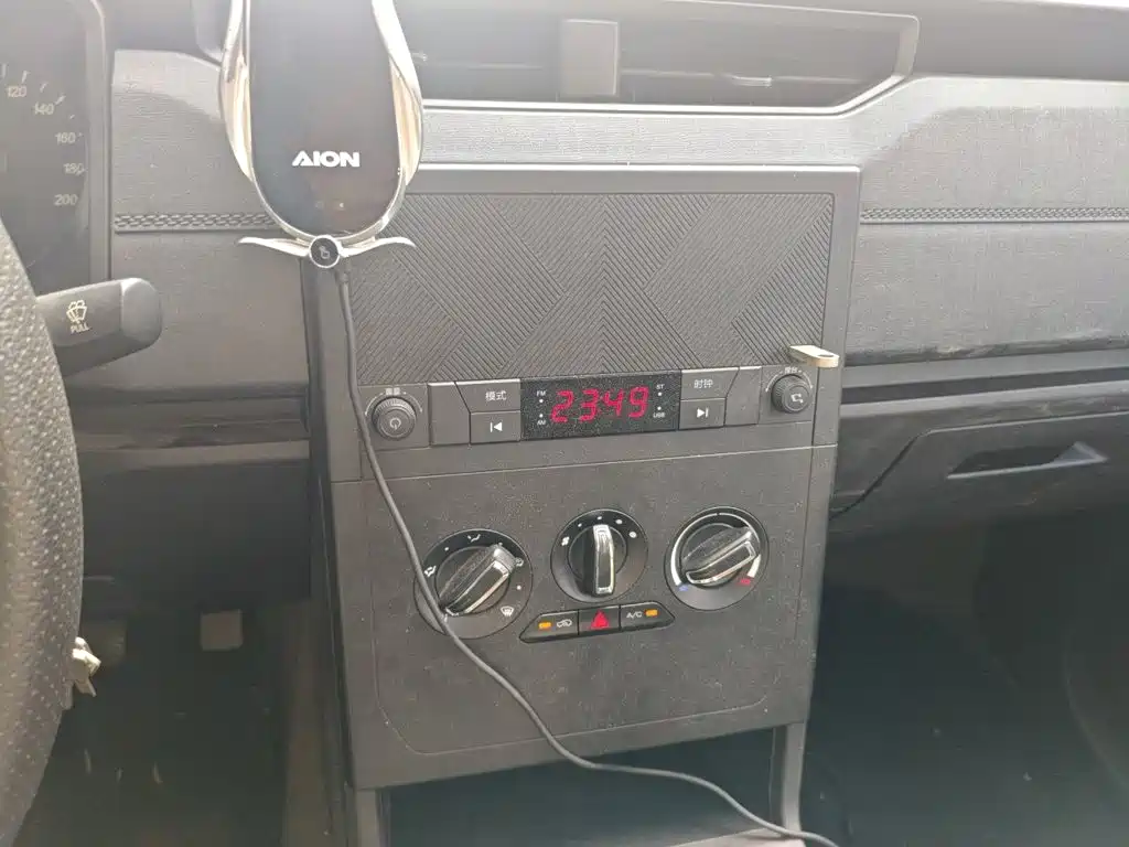 Wuling Hongguang PLUS — миниатюра 9