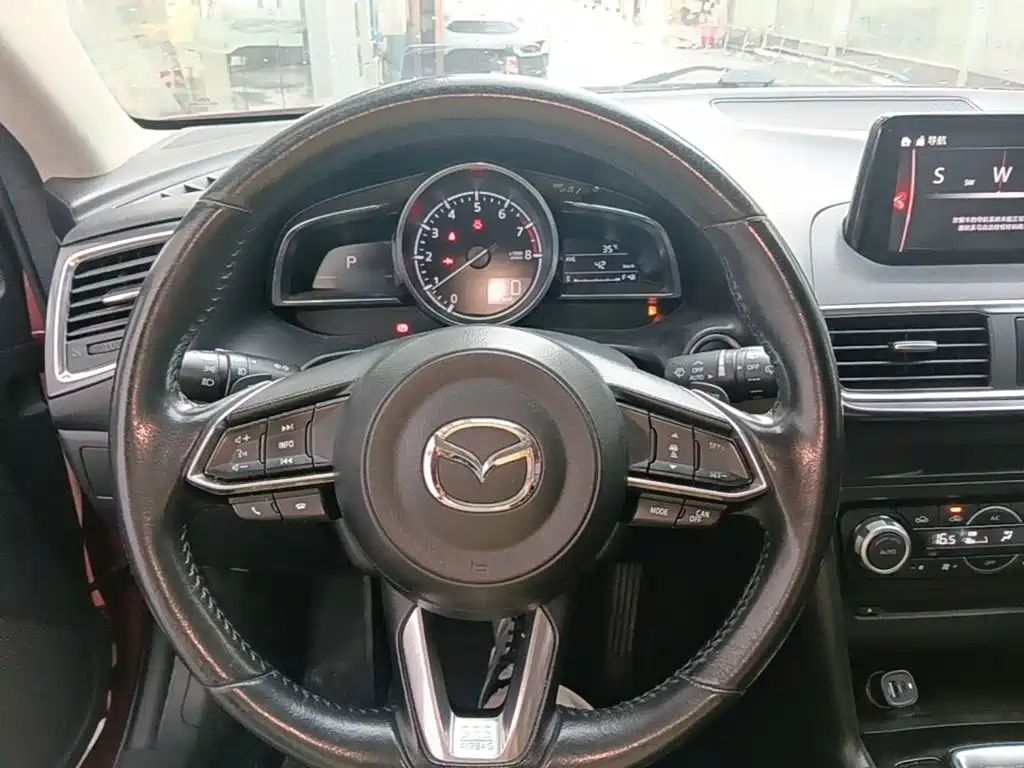 Mazda 3 Axela — миниатюра 11
