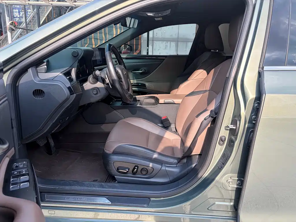 Lexus ES — миниатюра 4
