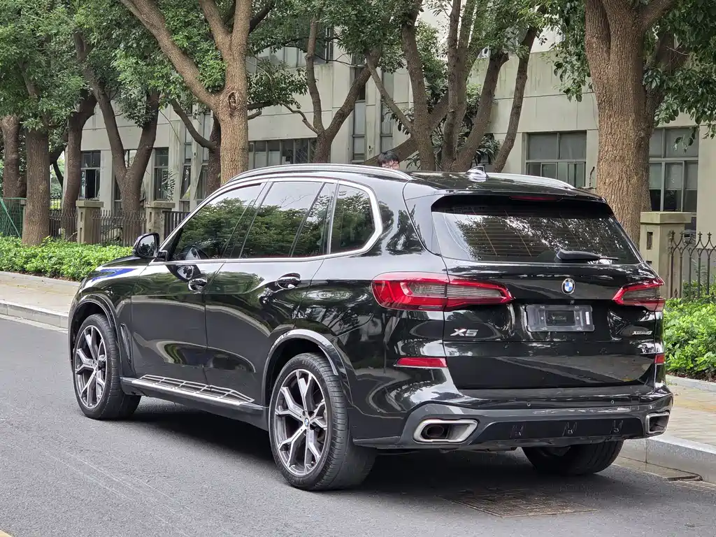 BMW X5 (Import) — миниатюра 11