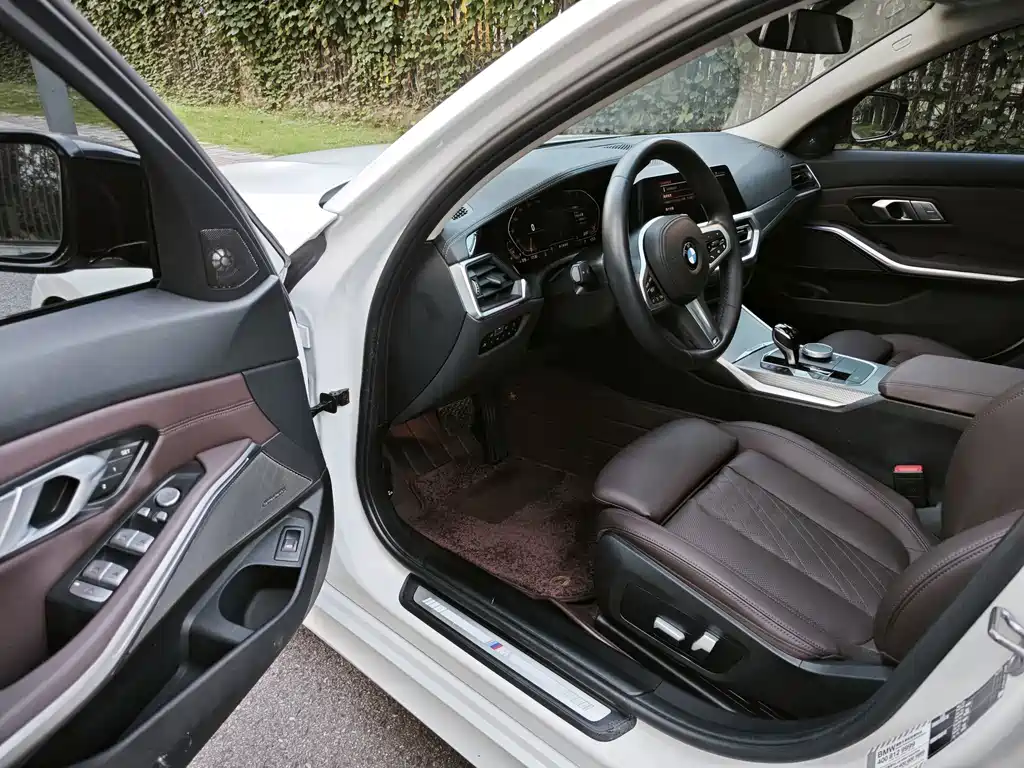 BMW 3 Series — миниатюра 13