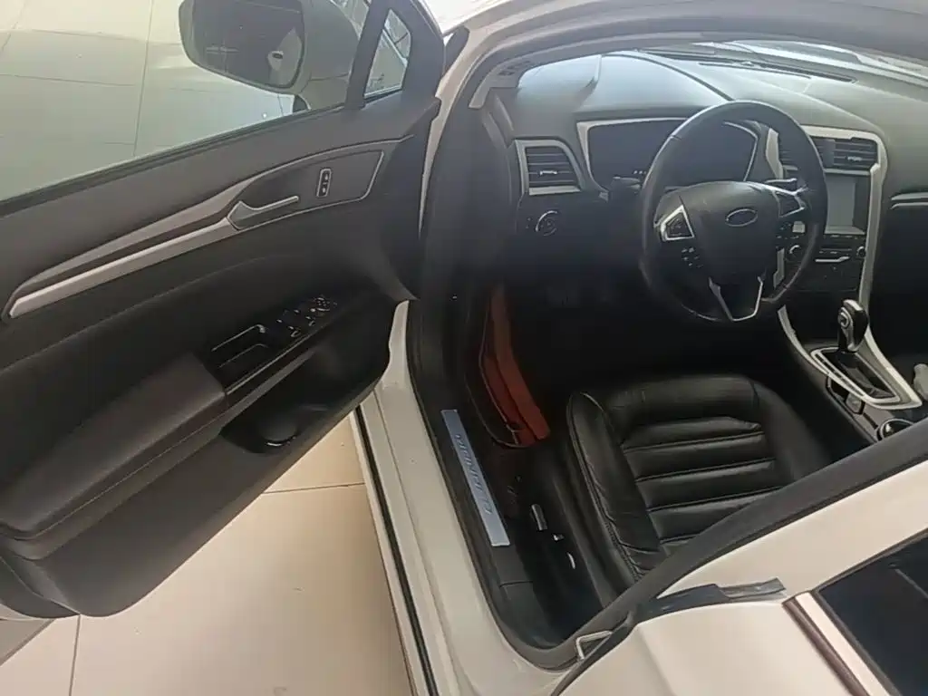 Ford Mondeo — миниатюра 16